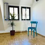 Rothenfelder Duo- 16 Personen- 2 Wohneinheiten- Parkplatz- Waschmaschine *