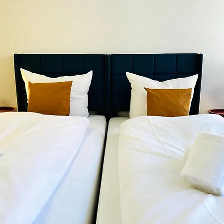 Apartament Rothenfelder Duo- 16 Personen- 2 Wohneinheiten- Parkplatz- Waschmaschine Wolfsburg