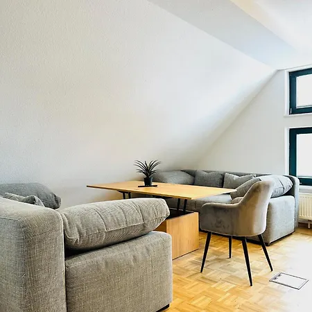 Rothenfelder Duo- 16 Personen- 2 Wohneinheiten- Parkplatz- Waschmaschine Apartament Wolfsburg