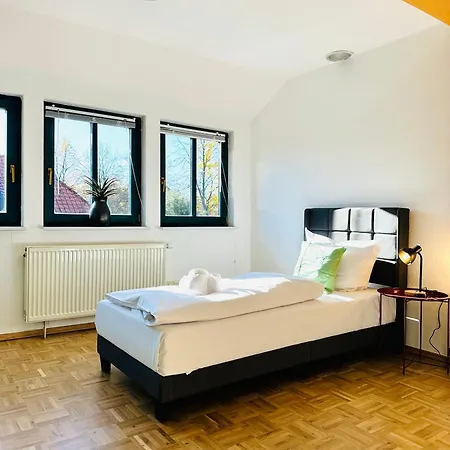 Apartmán Rothenfelder Duo- 16 Personen- 2 Wohneinheiten- Parkplatz- Waschmaschine Wolfsburg
